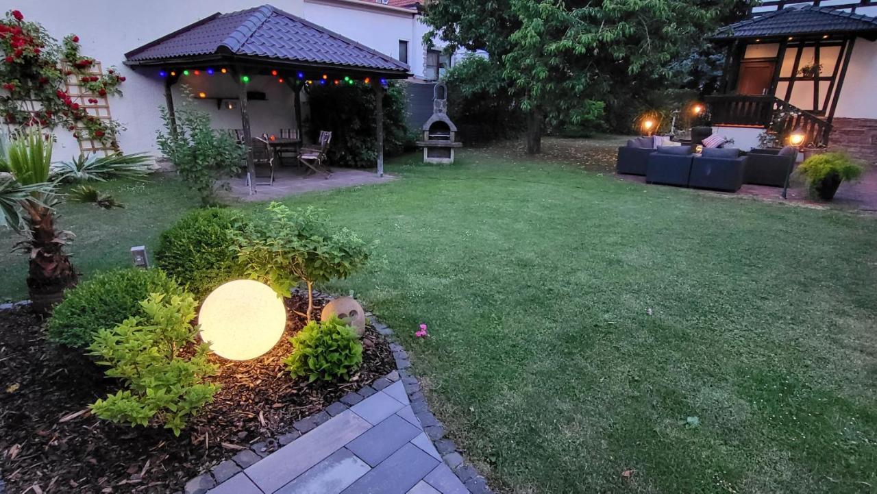 Apartments Am Saalebogen Mit Gartenterrasse, Grillkamin, Freie Parkplaetze Rudolstadt Exteriör bild